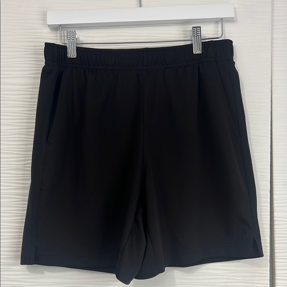 Men’s DSG run basketball short Black Athletic Shorts inseam 6.5”